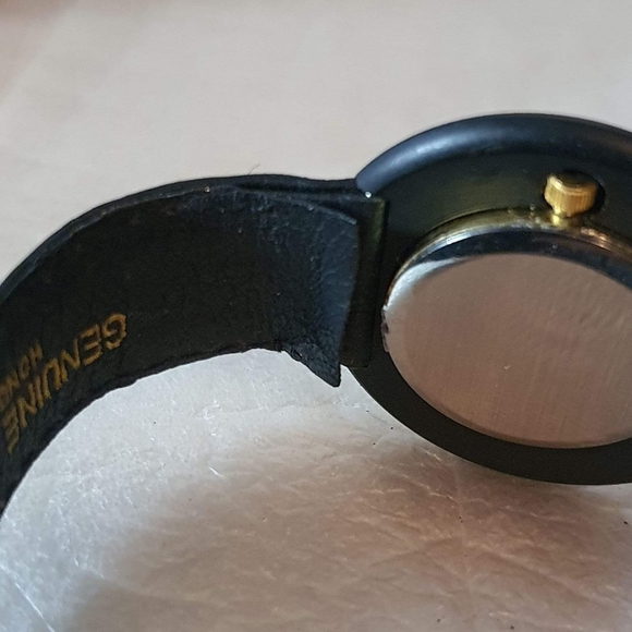 🦋10/$20🦋 Futura Black/Goldtone Pop Out Leather Women's Watch - Picture 4 of 6